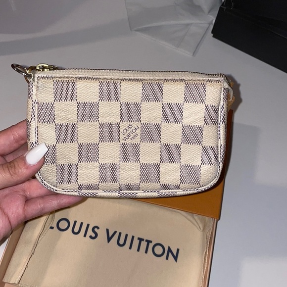 Louis Vuitton Damier Azur Mini Pochette - Picture 2 of 10